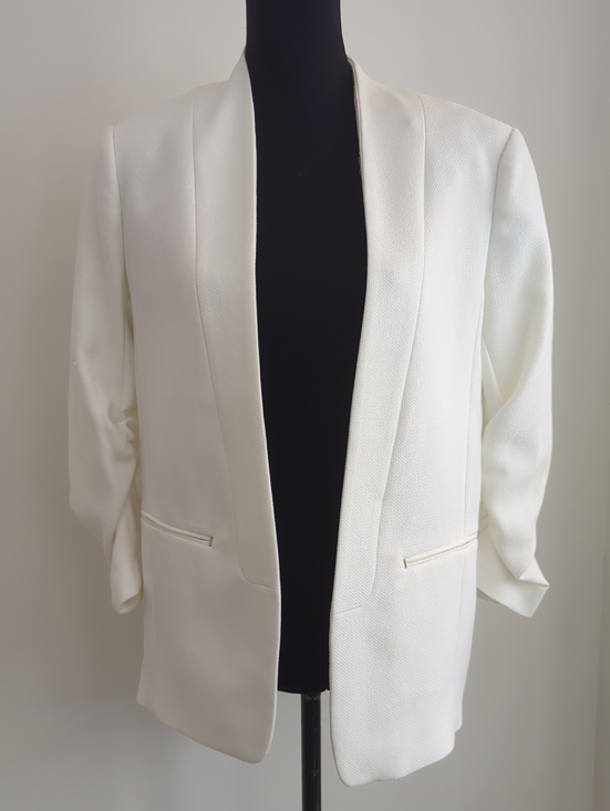 H&M Jackets & Blazers - NWT H&M White Crepe Collarless Open-Front Ruched Sleeve Summer Blazer